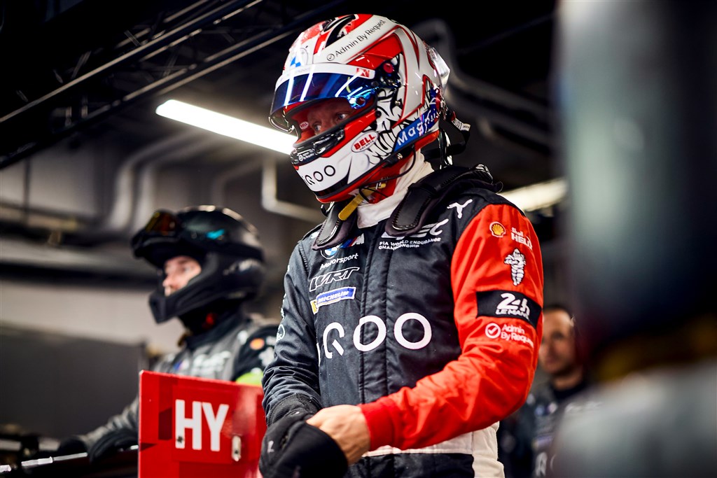 Dramatik i Japan: Kevin Magnussen sendt ud af VM-løb på Fuji. 
(Foto: Carlos Communication)